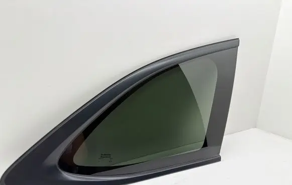 Subaru Outback (BT) Rear side window