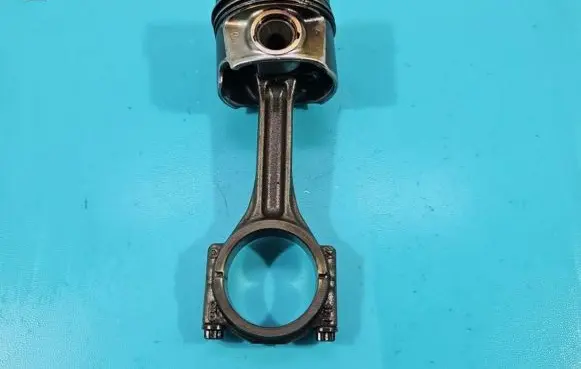 Volkswagen PASSAT B8 Piston CRL IMPRK1377976