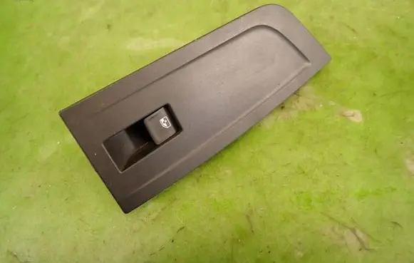 Skoda Octavia Mk4 Quarter vent window switch 