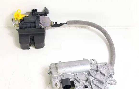 Skoda Enyaq iV Tailgate/trunk/boot lift motor 5TA827887C 5LG827520
