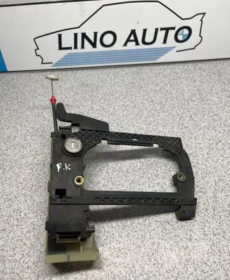 BMW 5 E39 Front door exterior handle/bracket 51218245353