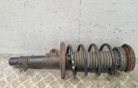 Peugeot 2008 I Front shock absorber with coil spring