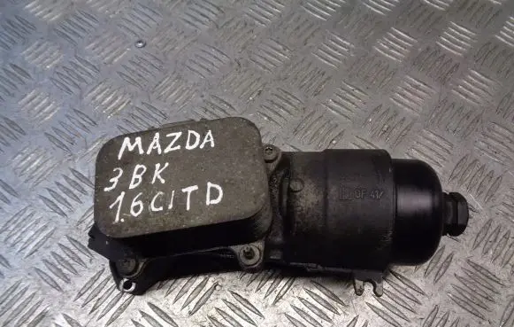 Mazda 3 I Oil filter mounting bracket