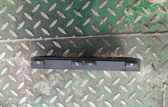 BMW 5 E60 E61 Seat heating switch 6949452