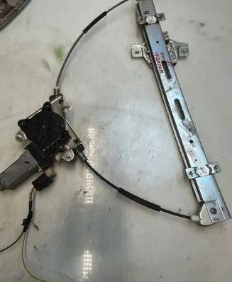 Hyundai i10 Front door window regulator with motor 1313