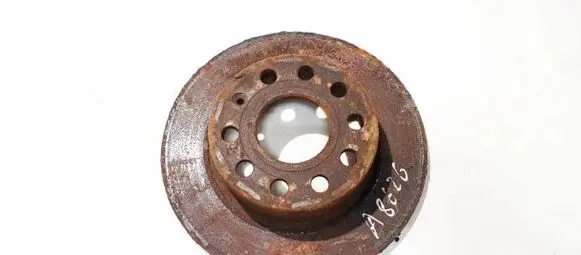 Volkswagen Golf V Rear brake disc neventiliuojamas