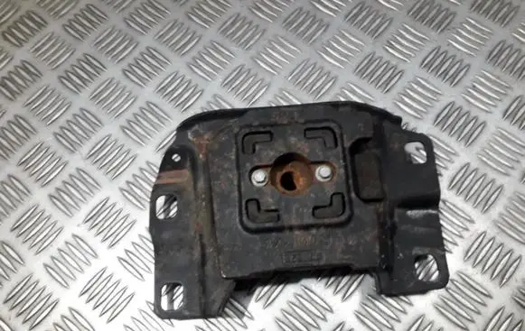 Ford Focus Engine mount bracket 4n516f031aa 4n51-6f031aa