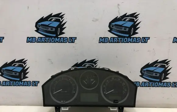 Land Rover Discovery 3 - LR3 Speedometer (instrument cluster) YAC500028