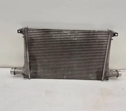 Audi Q8 Intercooler radiator 4M0145805J 4M0145805M 4M0145805L