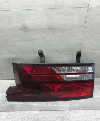 Toyota Previa (XR30, XR40) II Tailgate rear/tail lights 