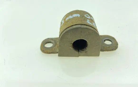 Subaru Outback Sway bar bush bracket, rear 20464AE011 20464AE 20466AE000