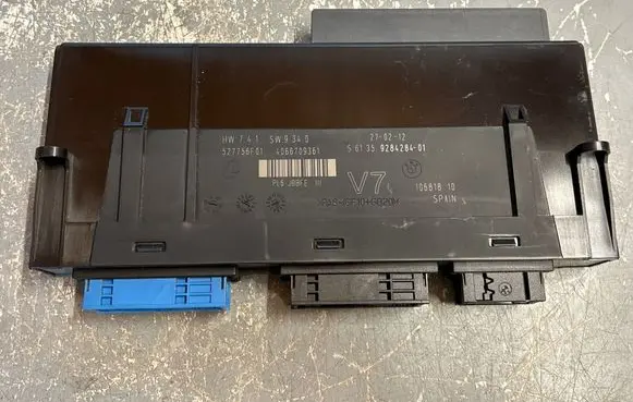 BMW 5 F10 F11 Comfort/convenience module 9284284 10681810