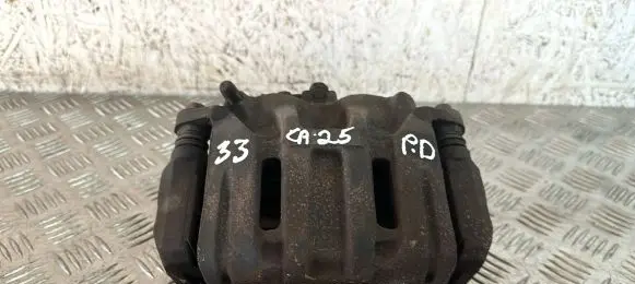 Honda CR-V Front brake caliper