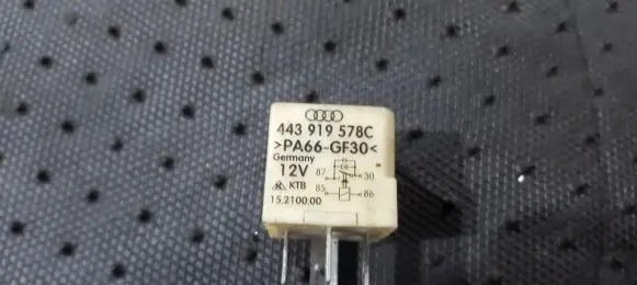 Volkswagen PASSAT B5.5 Other relay 443919578C 15.2100.00