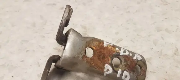 Mitsubishi Pajero Front door lower hinge 