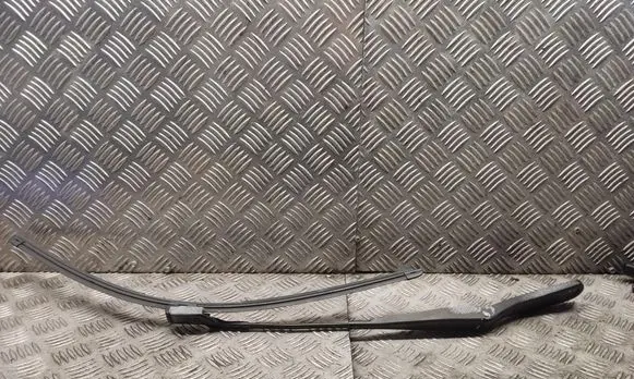Volvo V50 Windshield/front glass wiper blade 