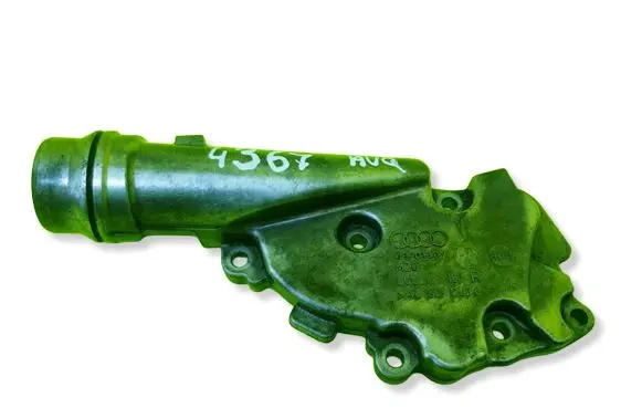 Audi A6 S6 C6 4F Engine coolant pipe/hose 06E121161R