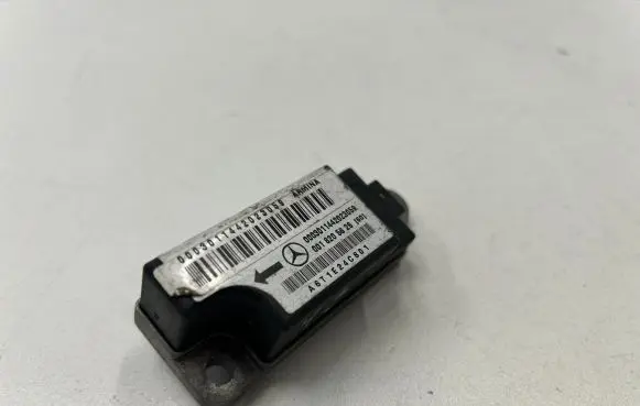 Mercedes-Benz E W210 Airbag deployment crash/impact sensor 0018205626 A6T1E24C801 0003011442002359