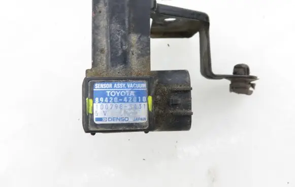Toyota RAV 4 (XA10) Turbo air boost pressure sensor 1007983431 8942042010