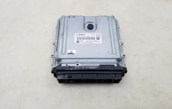 BMW 5 F10 F11 Engine control unit/module 8513242