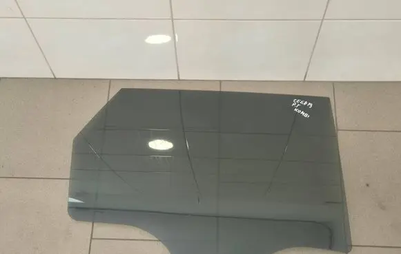 KIA Ceed Rear door window glass 43R01351