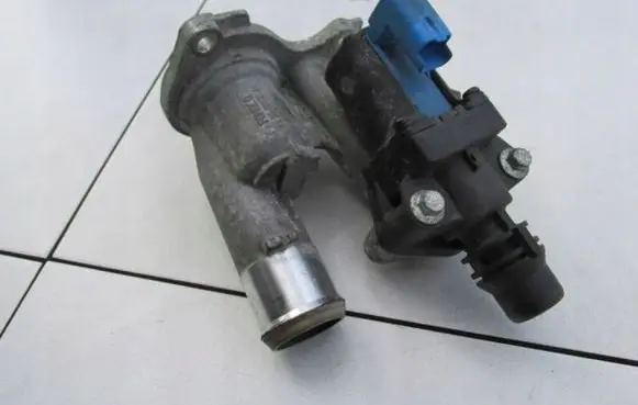 Ford Focus Coolant heater control valve BM5G8C605DA