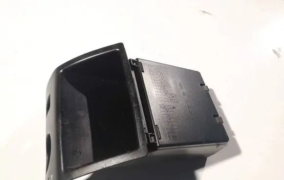 Mercedes-Benz A W169 Glove box 1696800665