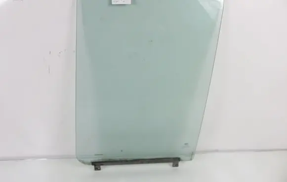 Ford Transit Front door window glass four-door 