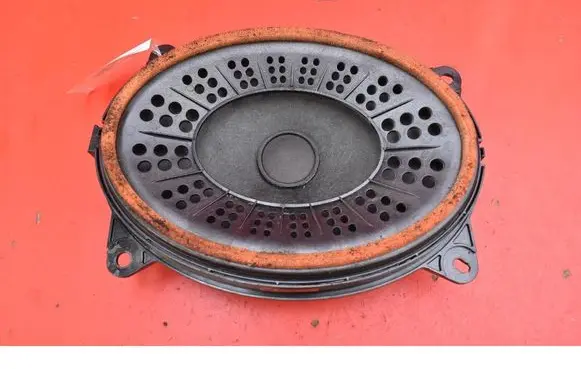 Toyota Prius+ (ZVW40) Subwoofer speaker 861600WV50