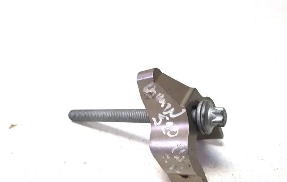 BMW 5 F10 F11 Fuel Injector clamp holder 