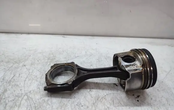Mazda CX-5 Piston with connecting rod 