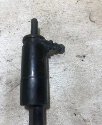 Skoda Superb B6 (3T) Headlight washer pump 3B7955681