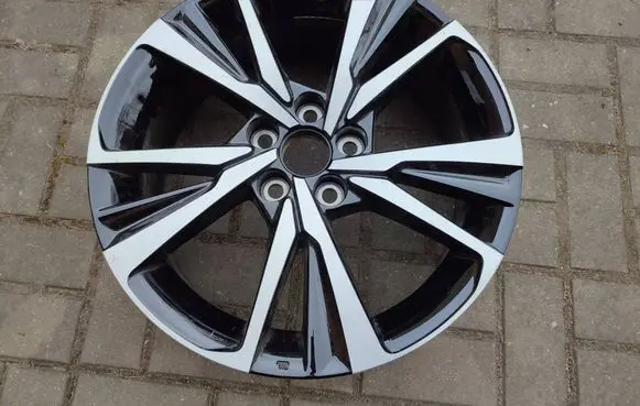 Toyota C-HR II R18 alloy rim CMS1351