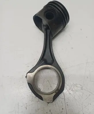 Mercedes-Benz E C207 W207 Piston with connecting rod 8370B