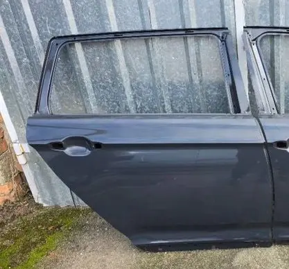 Volkswagen PASSAT B8 Rear door 