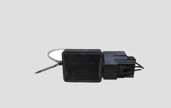 Jaguar XF X250 Exhaust gas pressure sensor 6G9N5L200AA 101520673301