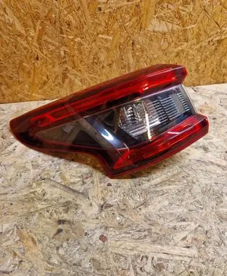 Nissan Qashqai Rear/tail lights 26555HV00A