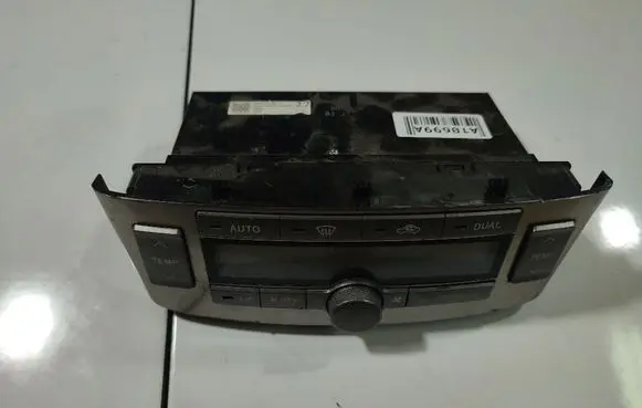 Toyota Avensis T250 Climate control unit 559005270