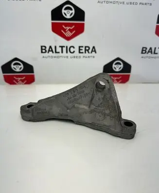 BMW 5 F10 F11 Engine mounting bracket 7810698 AC46000