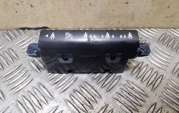 Nissan Qashqai Other devices 68260JD03A