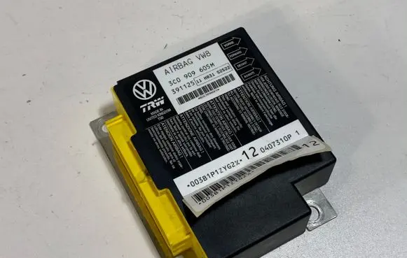 Volkswagen PASSAT B6 Airbag control unit/module 3C0909605M