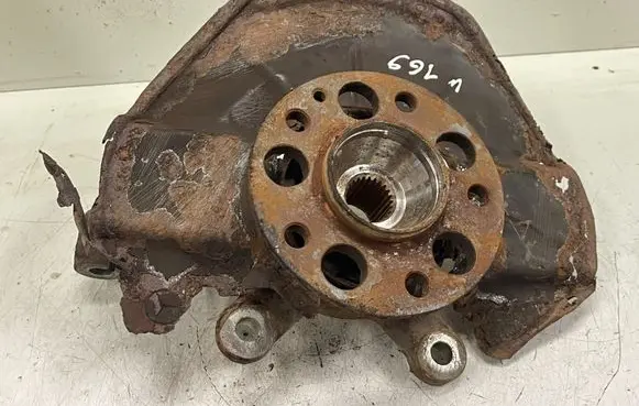 Mercedes-Benz A W169 Front wheel hub