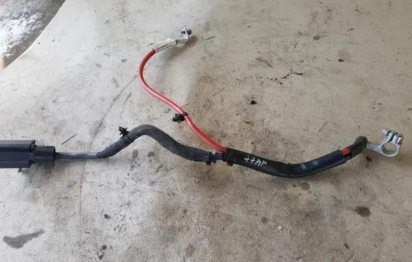 Volkswagen Scirocco Positive cable (battery) 5QA971228B