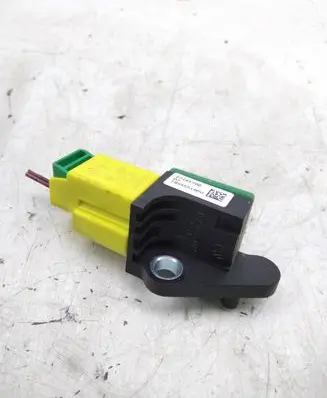 Volkswagen Tiguan Airbag deployment crash/impact sensor 27141706