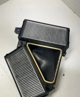 BMW X5 E70 Air filter box cover 