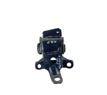 Mazda CX-5 II Engine mount bracket K1442 8L18