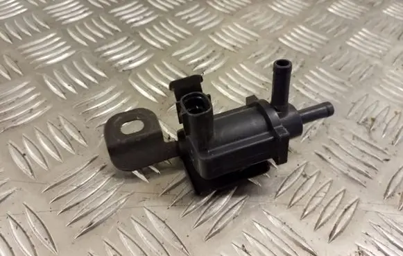 Lexus GS 300 350 430 450H Turbo solenoid valve 9091012259 1362002771