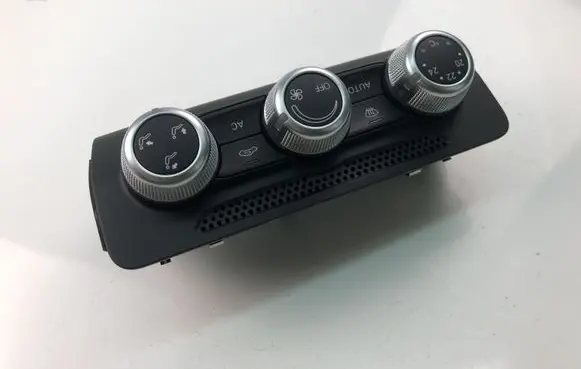 Audi A1 Climate control unit 8X0820043A