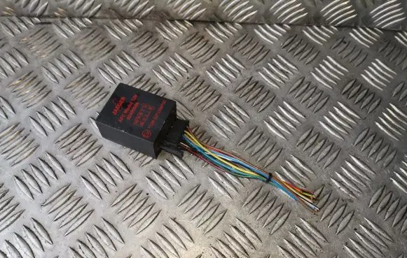Toyota Avensis T250 Tow bar trailer control unit/module 52400006 10R02100600