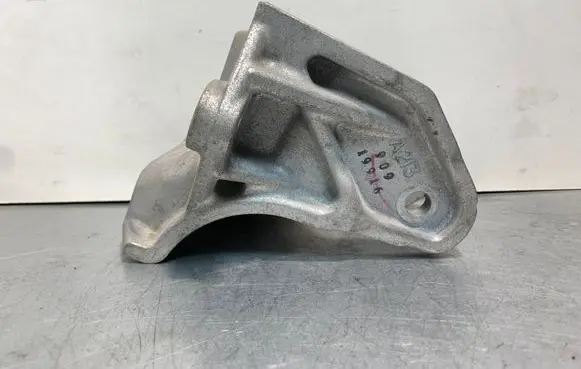 Mitsubishi ASX Gearbox mounting bracket